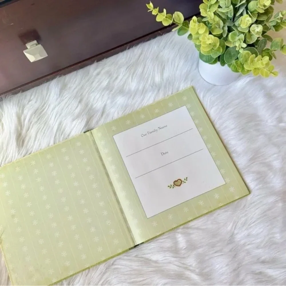 📚3 for $15 |‎ Our Family Tree: A Treasury of Family Memories Hardcover Keepsake